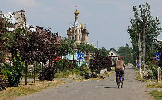 Na Ukrajině zemřel francouzský novinář, zasáhl ho ruský dron