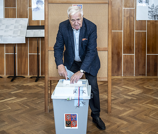 Volby ONLINE: Hlasování skončilo, začne sčítání