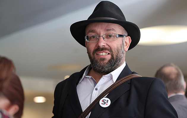 Stačilo! sleduje výsledky v Ostravě. Do štábu dorazí i Miloš Zeman