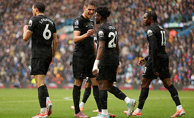 ONLINE: Tottenham proti Leedsu vede, pak v akci Arsenal či šlágr Chelsea-Liverpool