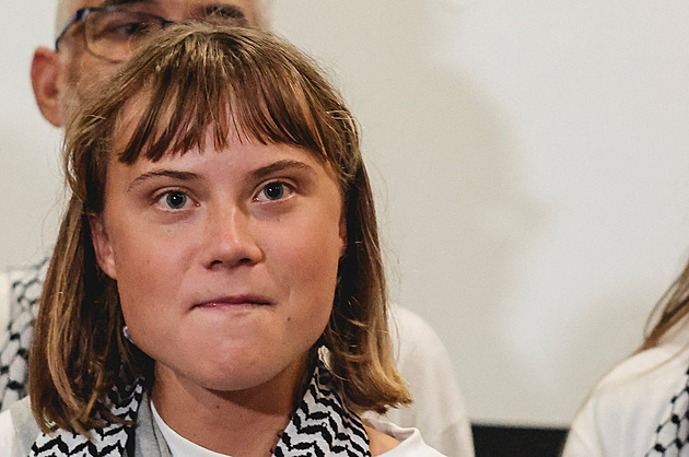 Je to potížistka, potřebuje doktora, řekl Trump o Thunbergové. Ta vrátila úder