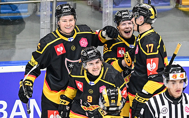 ONLINE: Finský mistr v druhé třetině přehrál Hradec, Sparta vyzve obhájce