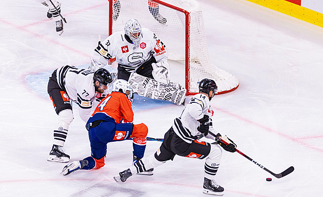 Sparta vyloupila led vítězů Ligy mistrů, Curych zdolala 2:1. Hradec dostal pětku