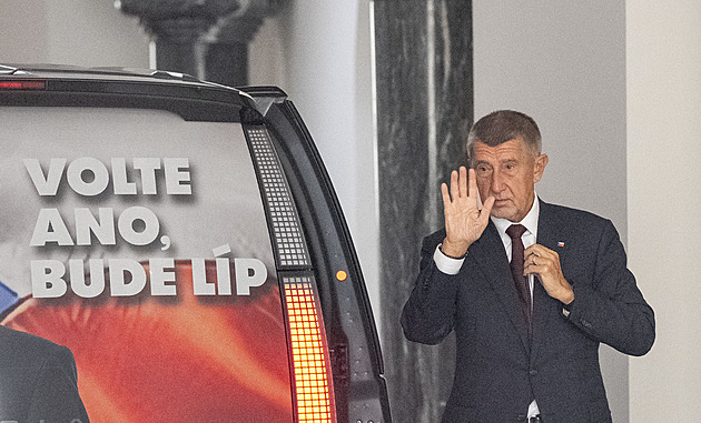 Babiš jednal na Hradě s Pavlem o vládě ANO s SPD a Motoristy sobě