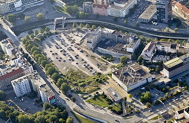 Průtahy kolem nové čtvrti v Plzni neberou konce, Piráti chtějí nové referendum