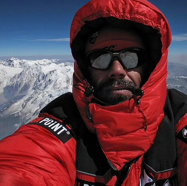 Zdolal 14 osmitisícovek. Cílem nesmí být vrchol, ale návrat, říká horolezec Jaroš