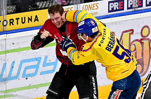 ONLINE: Sparta svalila Motor, Pardubice vedou v derby. Brno srovnalo v Litvínově