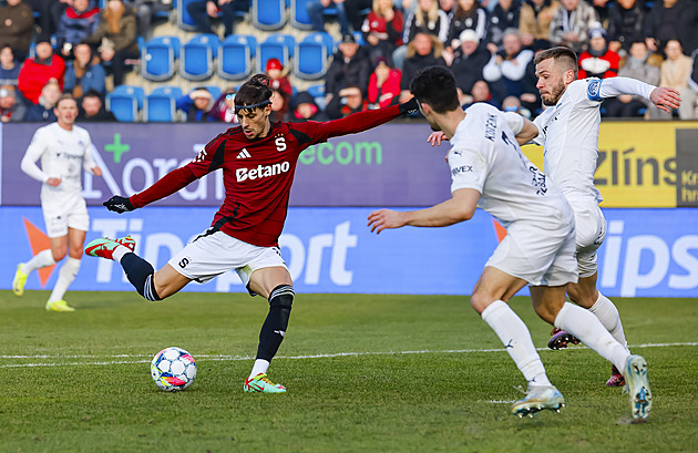 ONLINE: Slovácko - Sparta 0:0, hosté chtějí zpět do čela ligy, zápas zatím bez šancí