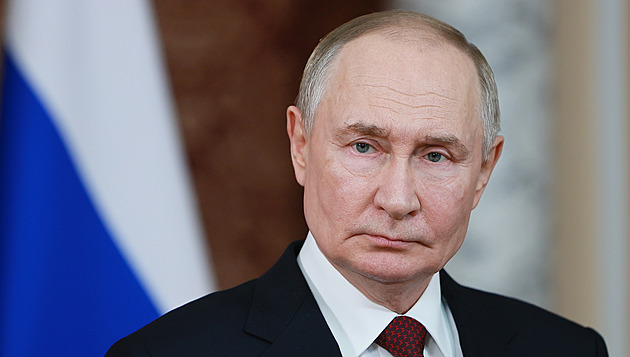 Ukrajina musí předat Doněck, opakoval Putin. Přišel ale s ústupky