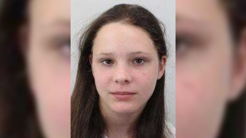 Může být v ohrožení života. Policie hledá 14letou Sabrinu z chrudimského dětského domova