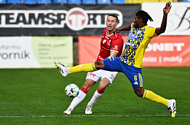 ONLINE: Zlín - Pardubice 2:1, domácí si berou vedení zpět, prosazuje se Pišoja