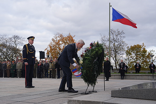 Oslavy státního svátku 28. října: státníci položili na Vítkově věnce