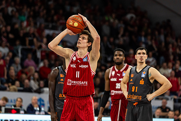 Bundesliga? O dva kroky výš než Česko, líčí Bálint. I díky slovenskému kouči v ní září