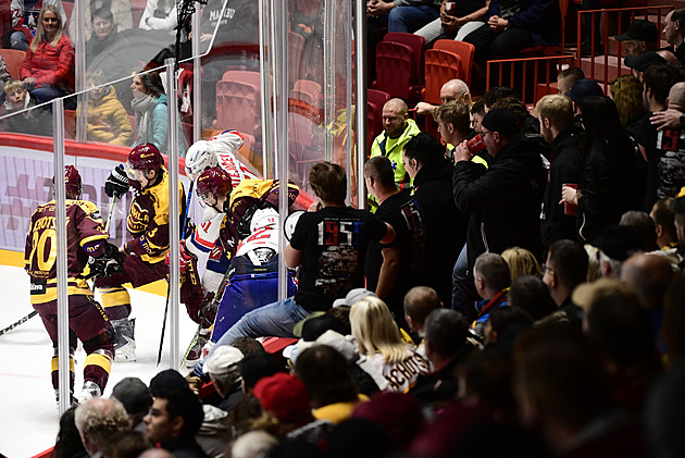 Další incident záhy po otevření jihlavské arény, fanoušci napadli člena ostrahy