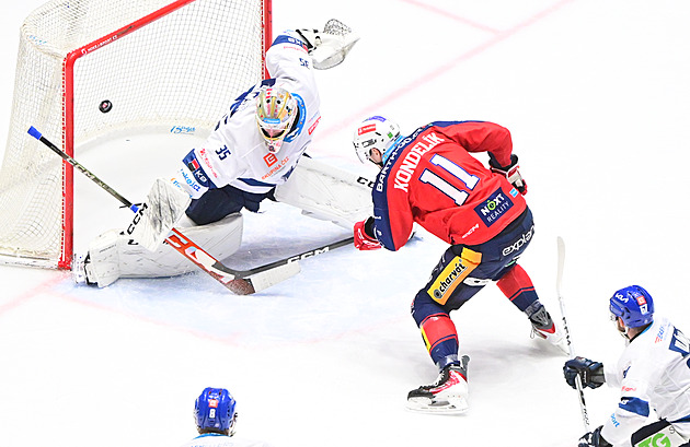 ONLINE: Pardubice navyšují skóre, Třinec prohrává v Hradci, Litvínov srovnal