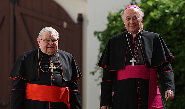 Pražský arcibiskup Graubner se vyjadřuje k úmrtí kardinála Duky