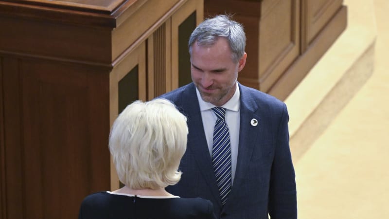 Sněmovna se vysmála Hřibovi: Zkuste vymyslet něco jiného, reagovala na neobvyklý návrh Kovářová