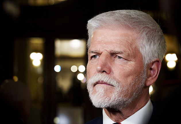 Pavel má značné šance obhájit mandát, ukázal průzkum. Lidé by si přáli i Ebena