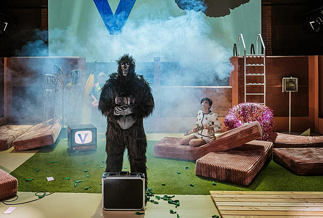 RECENZE: 101 způsobů, jak vyhynout. Z Darwinových cen vznikl předvídatelný blábol