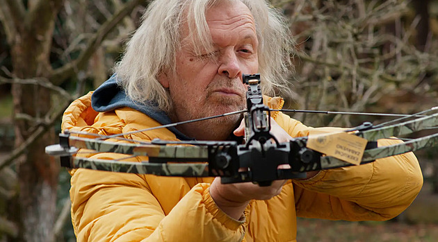 RECENZE: Bizarní trh s uměním včetně naháčů. Ale Má to cenu!?