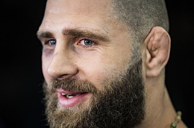 Příští rok budeme tři. Český samuraj Jiří Procházka oznámil, že bude otec