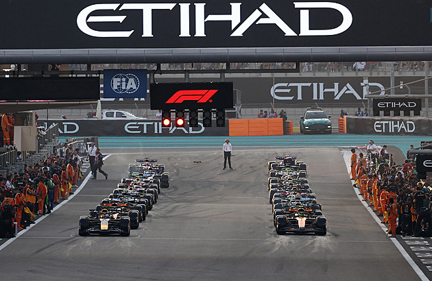 F1 ONLINE: Pro titul si zatím jede Norris, prohrává jen s Verstappenem