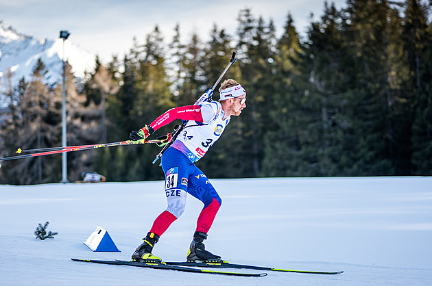 Biatlon ONLINE: Muži běží sprint, Hornig je po chybě na stojce ve třetí desítce
