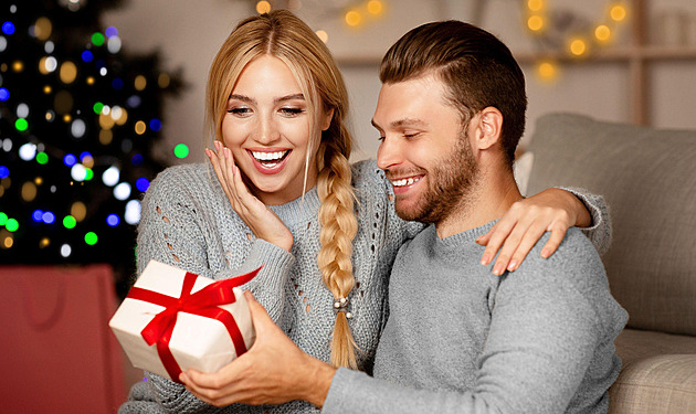 Přinášejí slzy, smůlu a neštěstí. Jaké dárky nikdy nedávat pod stromeček