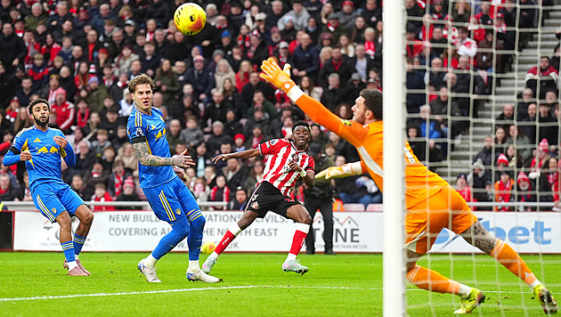 ONLINE: Sunderland remizoval s Leedsem, Crystal Palace hostí v derby Tottenhamem