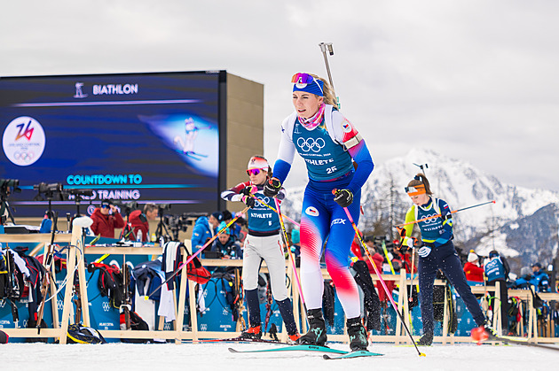 Biatlon ONLINE: Ženy jedou štafetu. Jislová předává Charvátové jako osmá