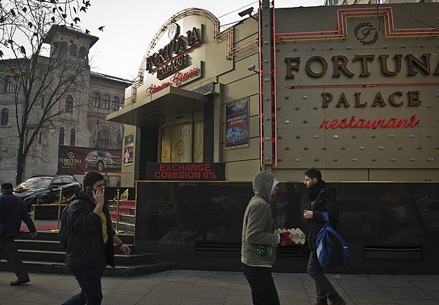 Rumunsko vyšlo tvrdě proti hazardu. Herny budou moci zakázat města i obce