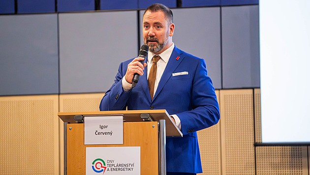 Červený představuje Novou zelenou úsporám. Nechceme, abyste doma nosili tři svetry, uvedl