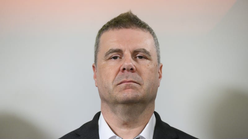 Novým předsedou KSČM je Roman Roun. Porazil Krajču a střídá Konečnou
