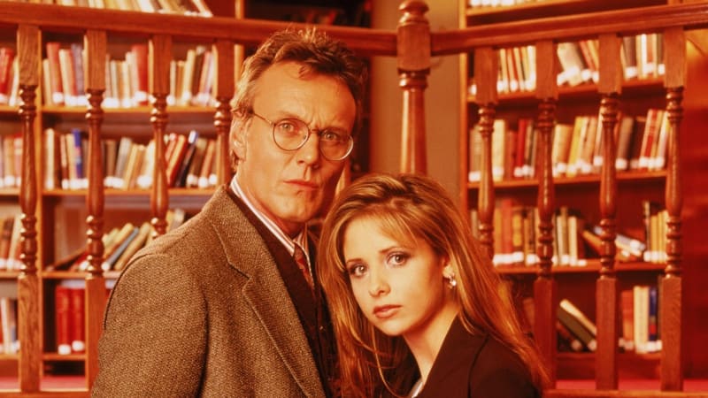 Zemřel herec Anthony Head. Zazářil v Buffy, přemožitelce upírů