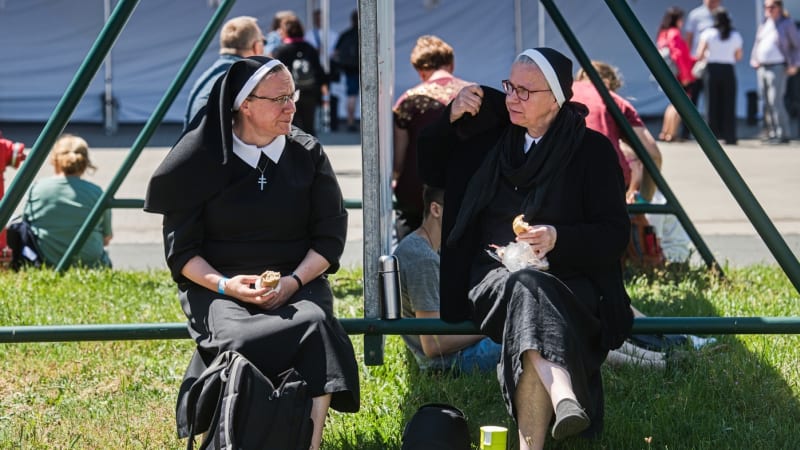 Blahořečení kněží Buly a Drboly, které popravili komunisti. Na brněnskou mši míří tisíce lidí