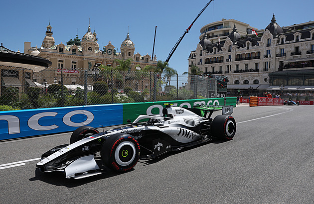 F1 ONLINE: Verstappena na startu zradila technika, závod v Monaku vede Antonelli