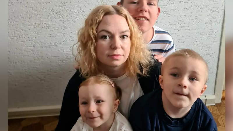 Otec jim zemřel na Silvestra. Teta s nemocnými dětmi bojuje o nový domov, prosí o pomoc