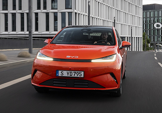 BYD Dolphin G nemá konkurenta. První jízda s malým plug-in hybridem