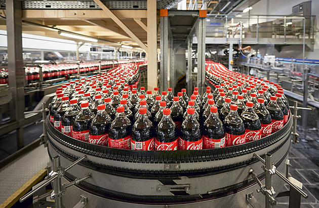 Coca-Cola slaví 55 let české výroby. Ročně u nás stočí přes 400 milionů litrů