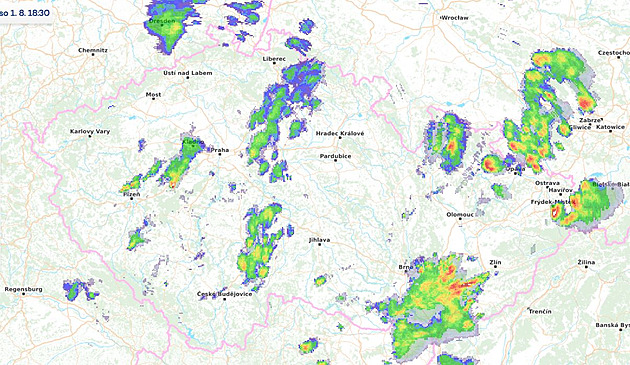Moravu zasáhly prudké bouřky a krupobití. Po krátkém ochlazení přijdou další tropy