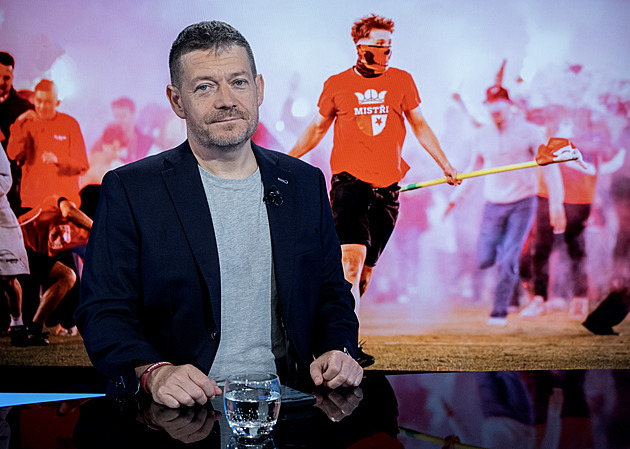Poplatky nejspíš skončí o rok později. Nacher o ČT i změnách na stadionech