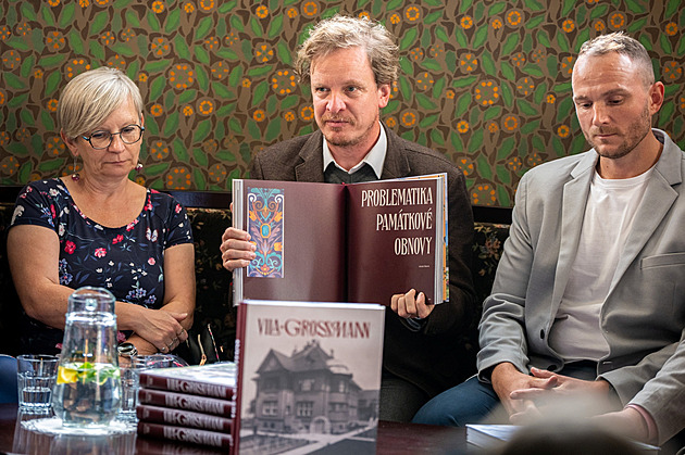 Stoletá vila v knize odhaluje historii „pohádkového paláce“ i tragický osud majitele