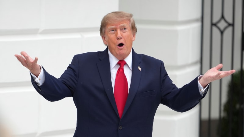 Trump se opět dostal do křížku se CNN. Její novináře nepouští do letadla, přijde další žaloba?
