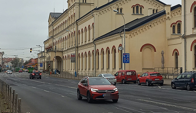 Noční rodeo v Teplicích. Kamery točí desítky závodníků, ti ale pokutu nedostanou
