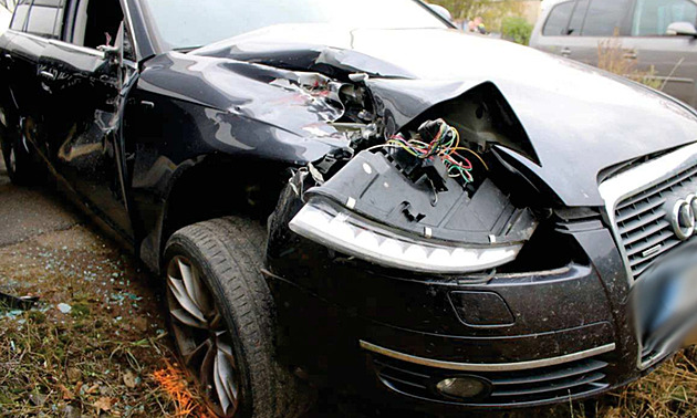 Asi jsem se zamyslel, řekl řidič, který ignoroval stopku u přejezdu. Smetl jej vlak